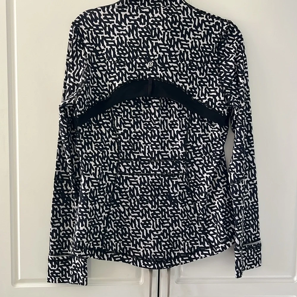 Lululemon Define Jacket - Picture 3 of 4